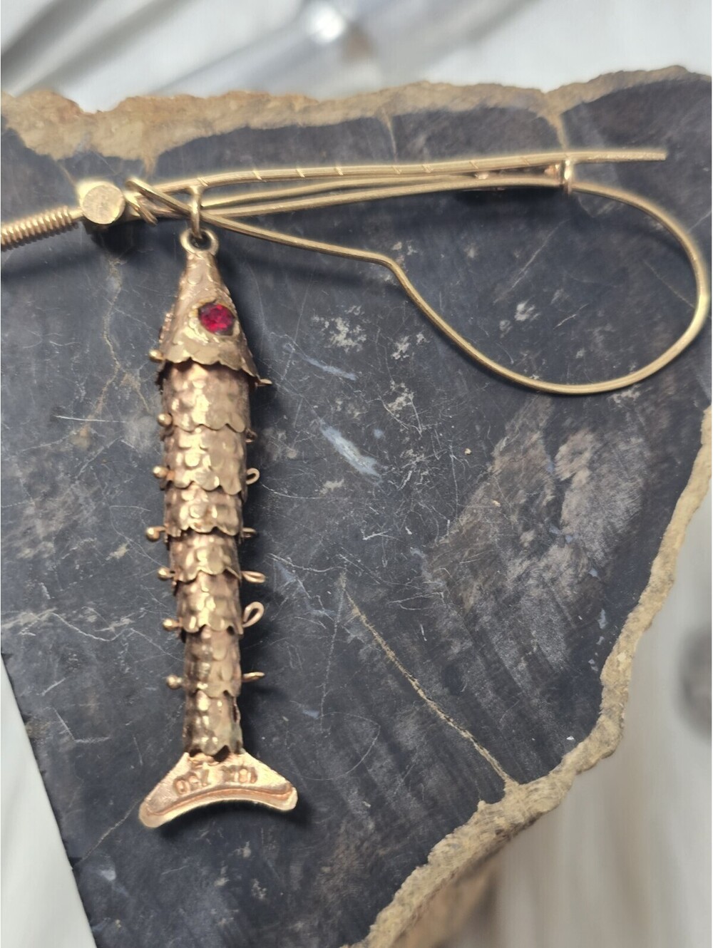 18k Gold Articulated Fish Fishing Pole Brooch Antique 750